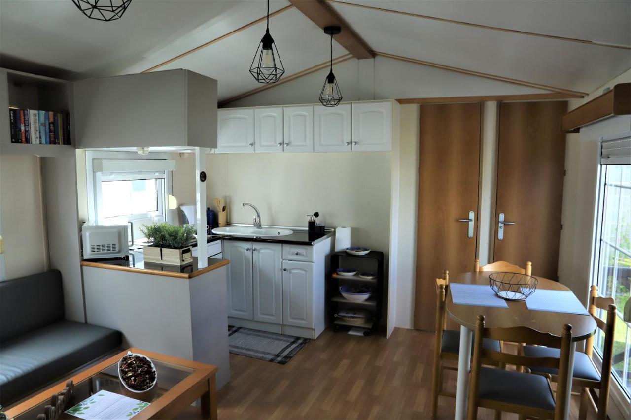 Aquahause Hotel Патайас Екстериор снимка